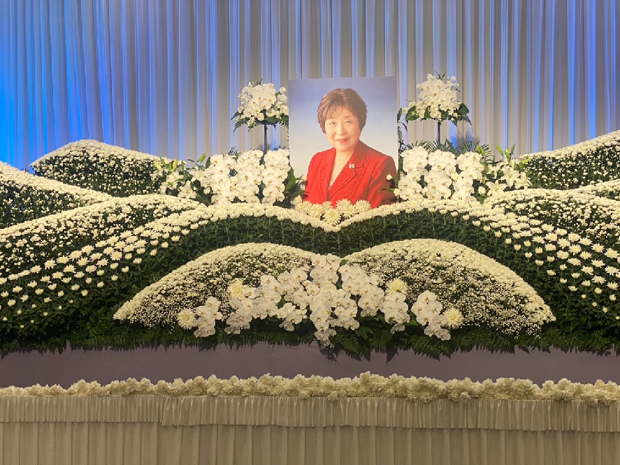 白瀬会長祭壇